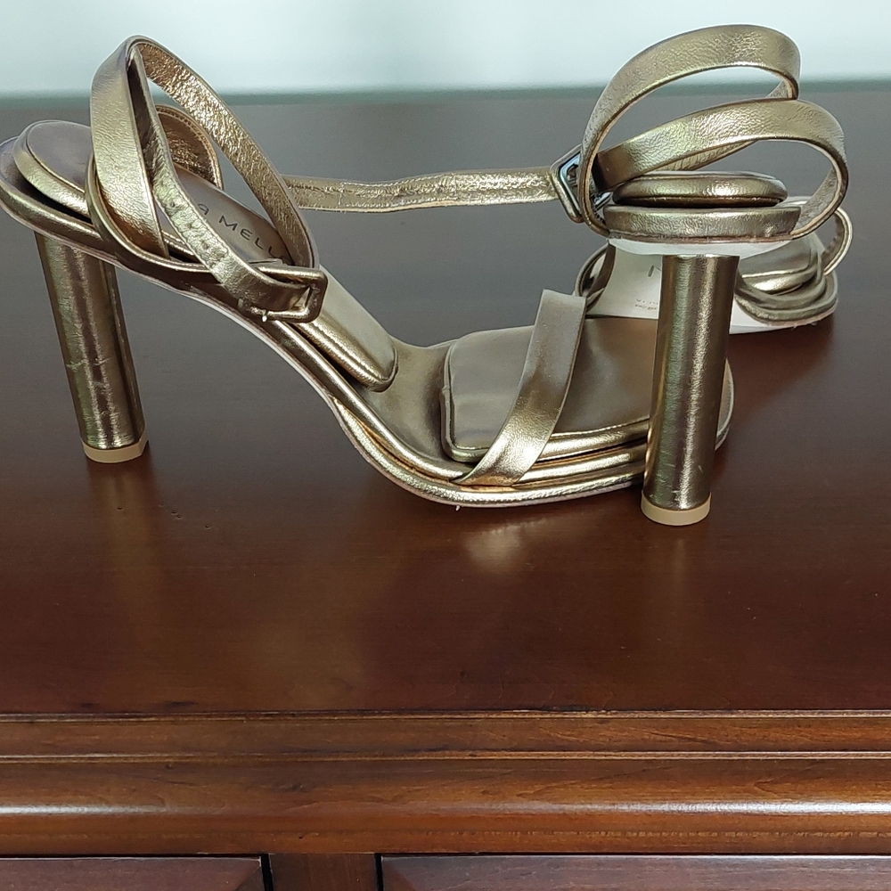 Shoes - Picture 1 of 2